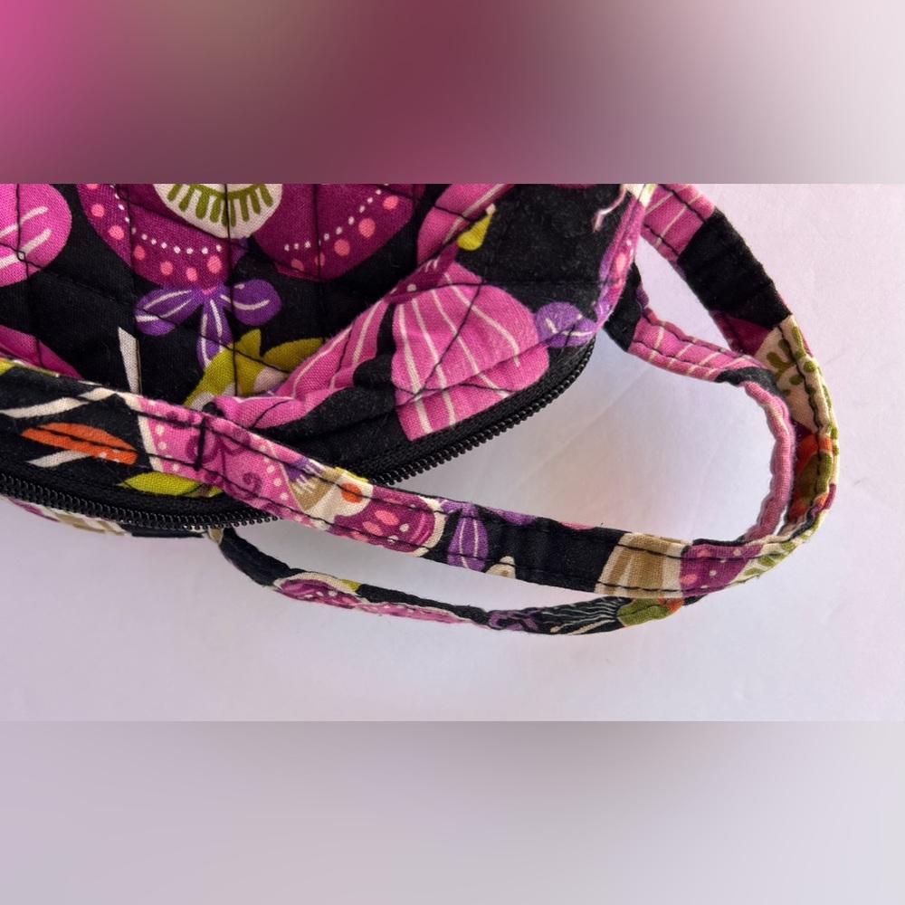 Vera Bradley-  Lunch Bag Purple/Black Medium Floral - Picture 6 of 8